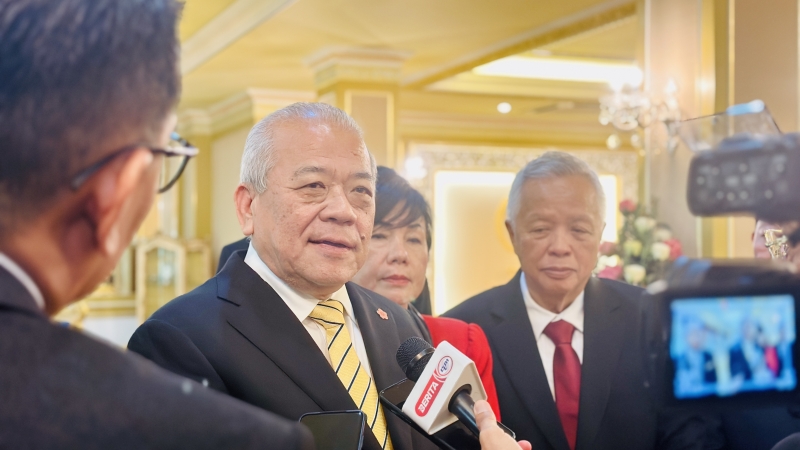 捐资建校勿成新模式 吴添泉：政府应视建迁学校为己任