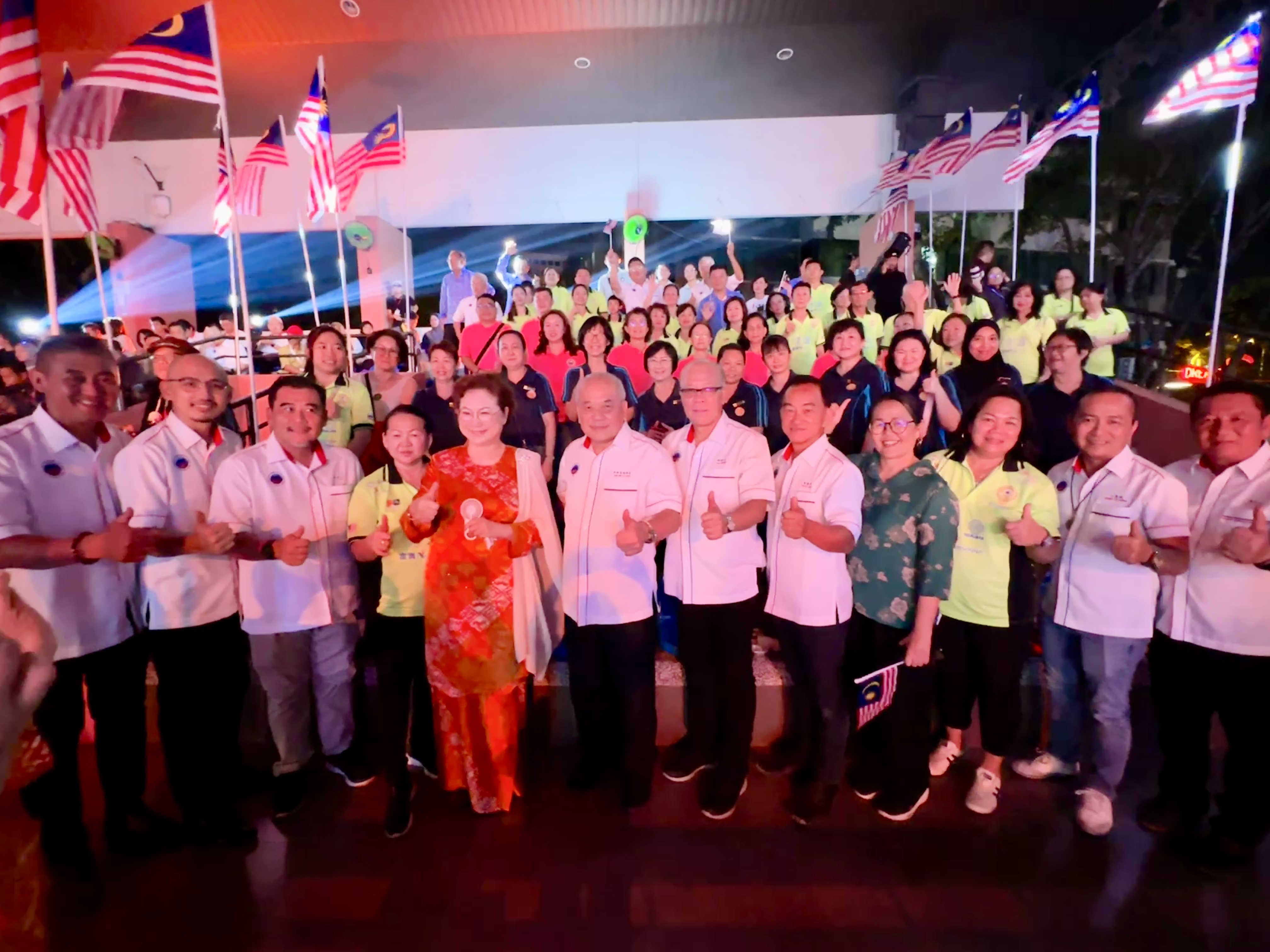 吴添泉受邀率沙华堂代表团出席马来西亚日庆典