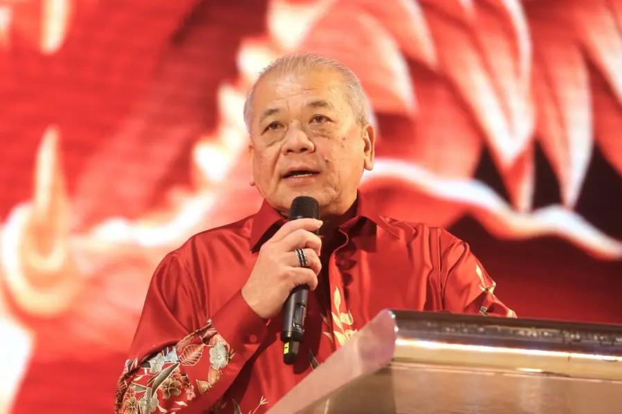 【新年献词】吴添泉:金蛇狂舞 步步高升