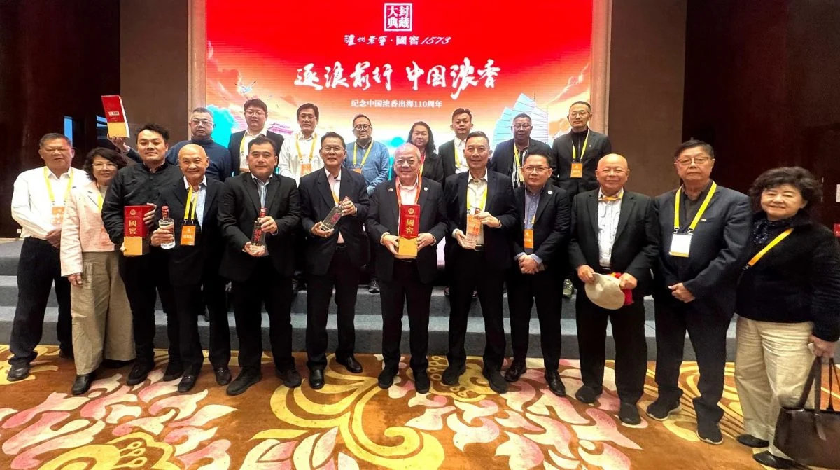 华总访国窖1573封藏大典  吴添泉：中酿酒享誉国际