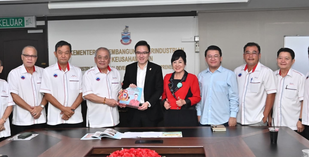 沙巴中华大会堂礼貌拜会YB拿督冯晋哲部长 汇报三大盛事的筹备工作